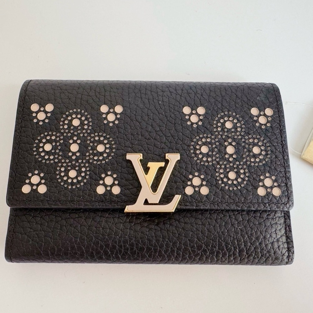 Louis Vuitton  Capucines Compact Wallet Black Leather black x pink